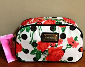 Red roses, polka dots, and functionality- what's not to love?